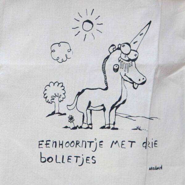 eenhoorn-met-3-bolletjes-argibald