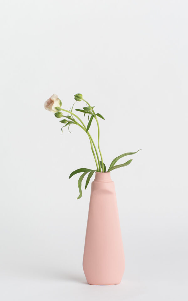 foekje-fleur-porcelain-bottle-vase-#4pink